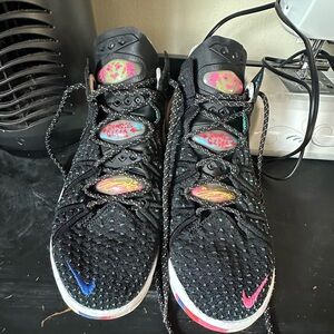 Nike Men's Black Athletic Shoes